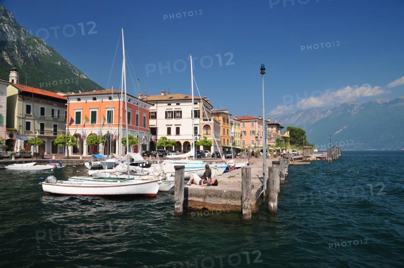 Boats in the harbour of Gargnano