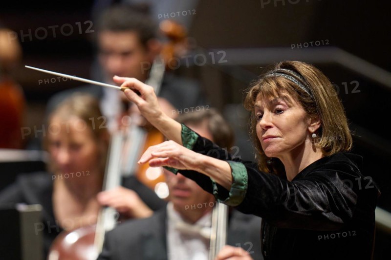 American conductor JoAnn Falletta performs with the State Orchestra Rheinische Philharmonie in Koblenzs Rhein-Moselle-Halle. Koblenz