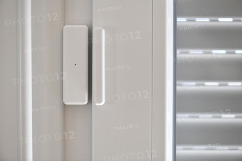 Alarm system with window or door sensors