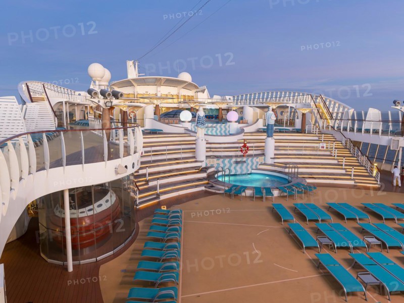 Cruise ship