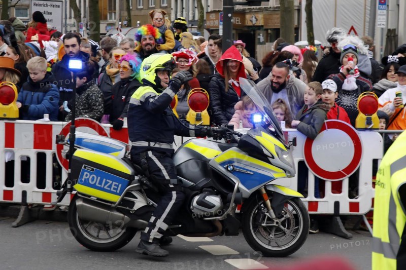 Rose Monday procession in Duesseldorf
