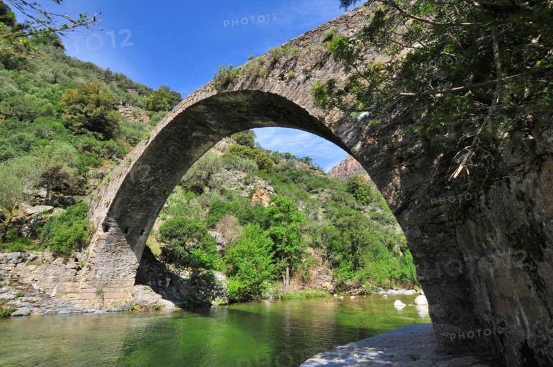 Ponte a Zaglia over the river Ota in the Spelunca gorge between Evisa and Porto