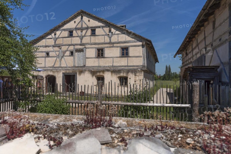 Historic farmhouse built 1565