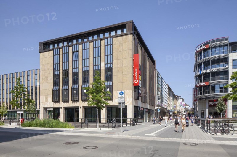 Berliner Platz with Holstenfleet and Holstenstrasse pedestrian zone