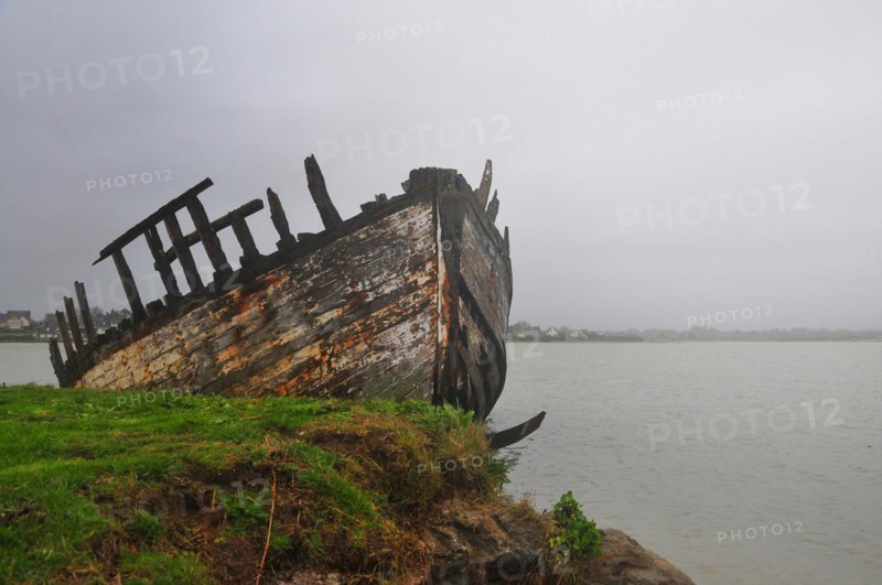 The wreck of the Angelus in the port of Portbail