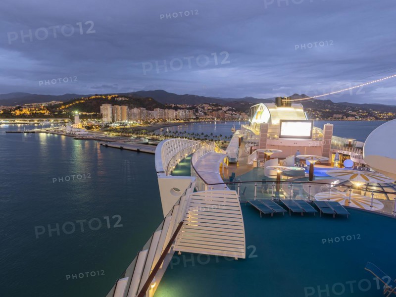 Cruise ship