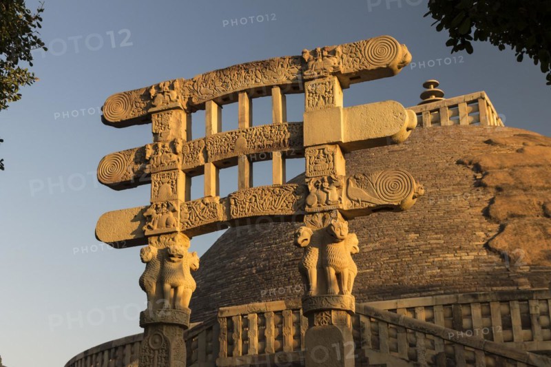 Elaborately carved South Torana
