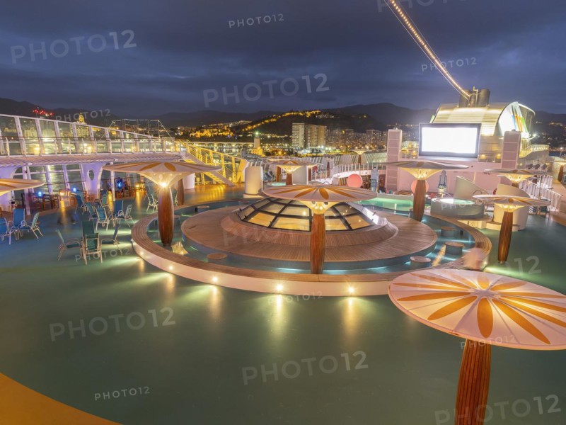 Cruise ship