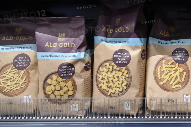 Sales shelf organic durum wheat pasta