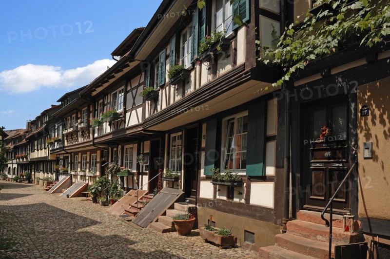 Old residential alleyway with half-timbered houses from 1689 in Engelgasse