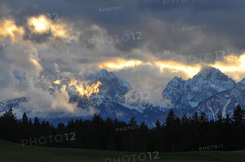 View from Steingaden in Allgaeu to the Tannheim Mountains