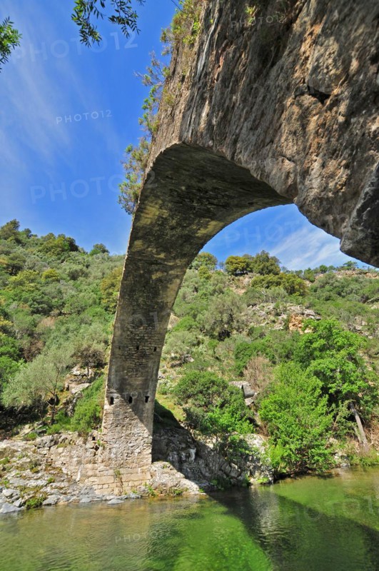 Ponte a Zaglia over the river Ota in the Spelunca gorge between Evisa and Porto