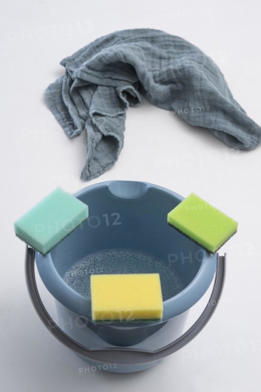 Cleaning bucket