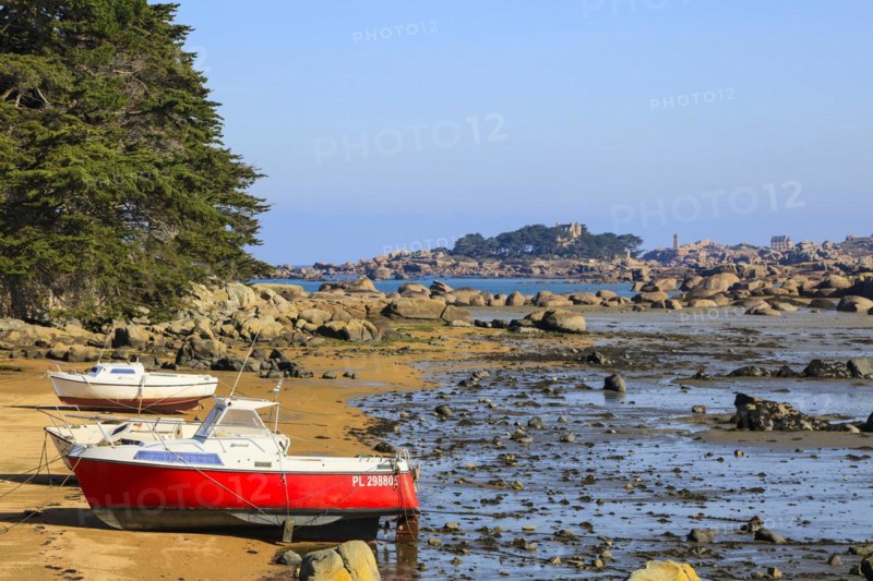 Baie de Sainte-Anne bay at low tide