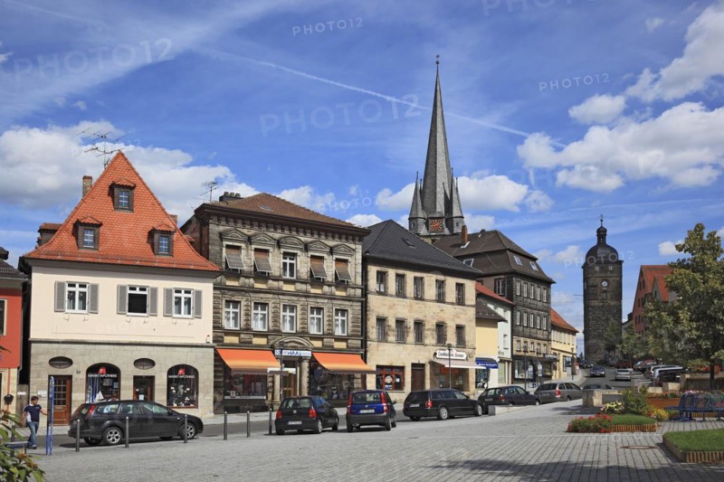 Town centre with Catholic parish church of the Assumption of the Virgin Mary and Upper Gate