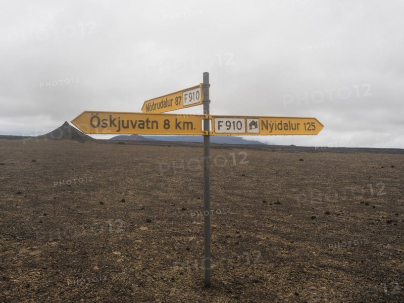 Sign in the Icelandic highlands