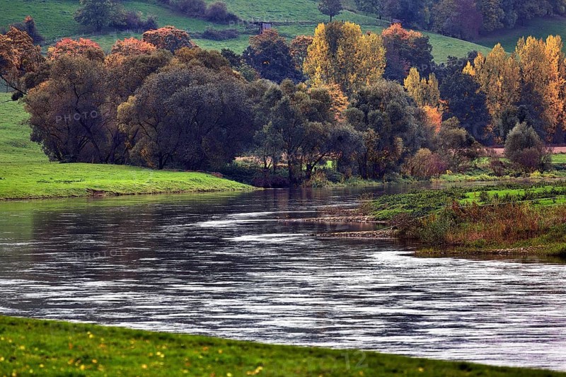 Autumn landscape on the Weser