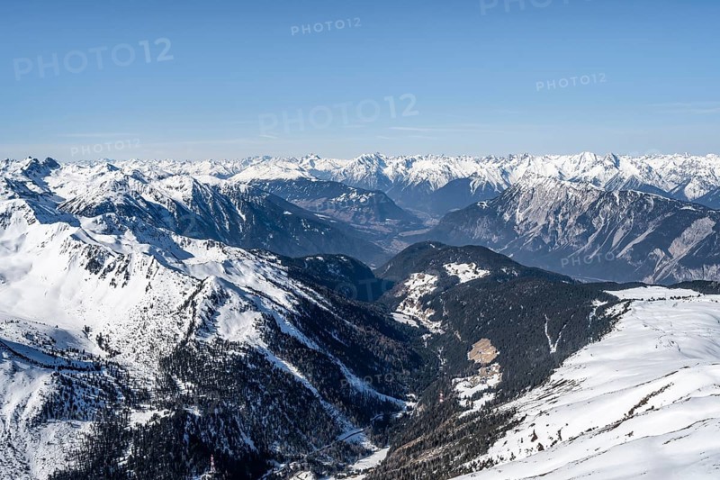 View from the summit of the Pirchkogel into the Nedertal valley