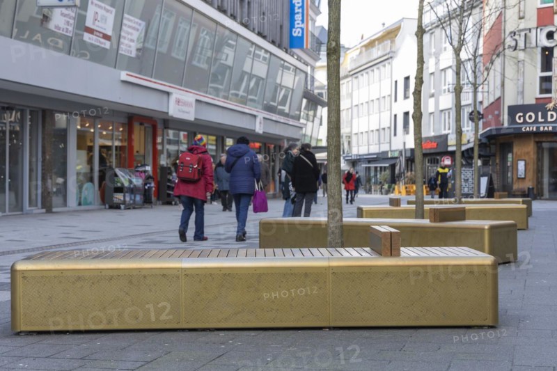 Golden Benches in Wuppertal