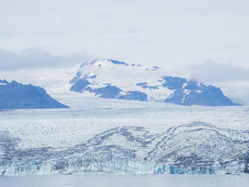 Glacier calving into Joekulsarlon Glacier Lagoon