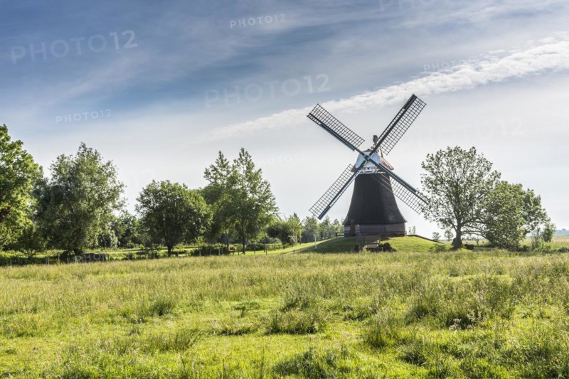 Historic windmill Wynhamster Kolk