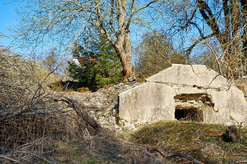Remains of ruined building structures