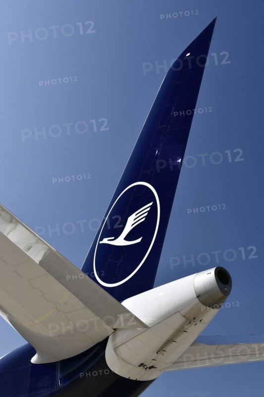 Lufthansa Airbus A350-900 New Livery Tailplane