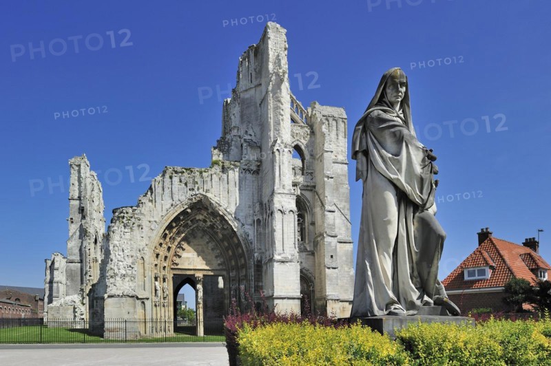 Statue and ruins of the Abbey of Saint-Bertin