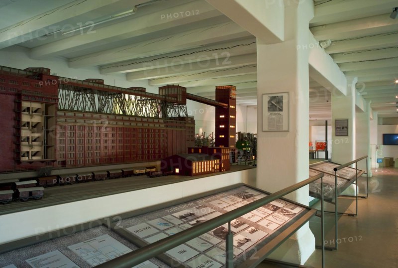 Model of the granary in the harbour museum of Speicher 11