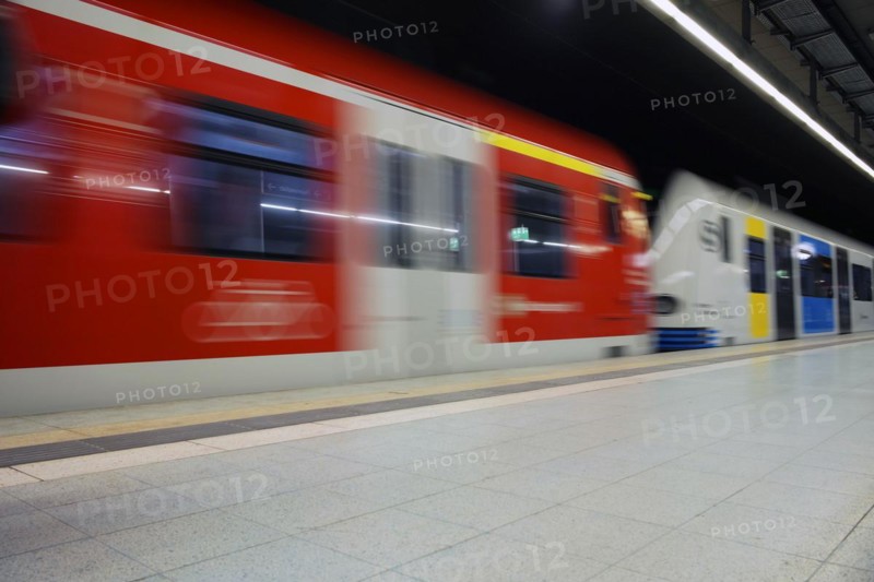 Arriving S-Bahn