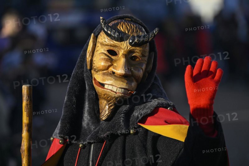 Narrenzunft Hoellteufel from Reichenbach at the big carnival procession