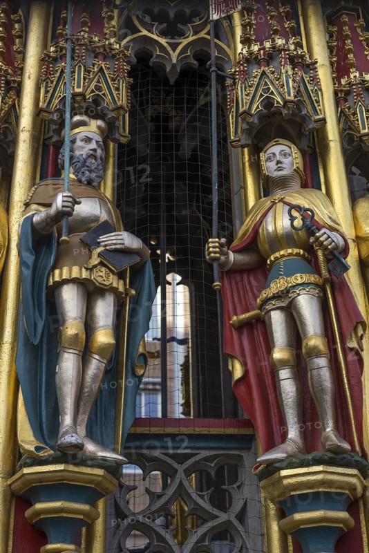 Figures at the Beautiful Fountain: on the left Count Palatine of the Rhine