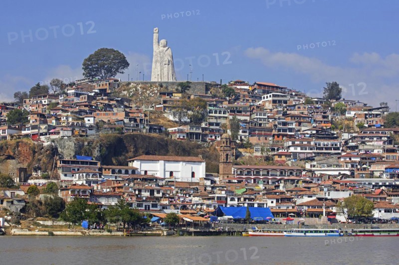 40 meter tall statue of Jose Maria Morelos