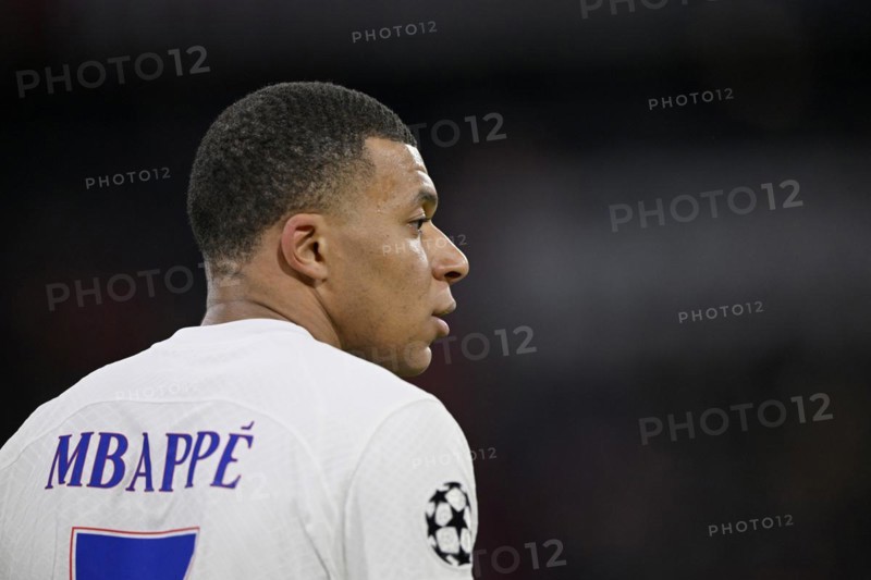 Kylian Mbappe Lottin FC Paris Saint-Germain PSG
