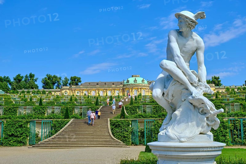 Marble statue of Mercury