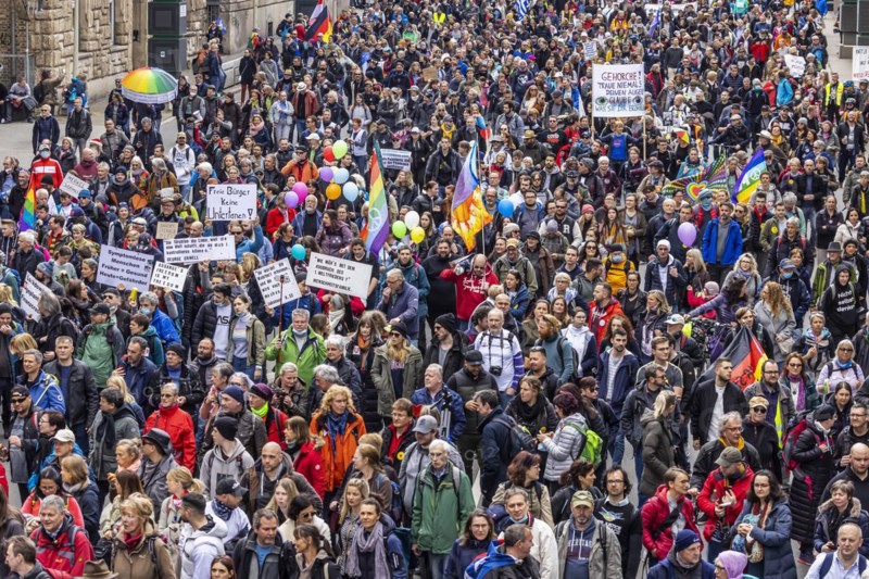 Demonstration by contrarians and other opponents of pandemic restrictions