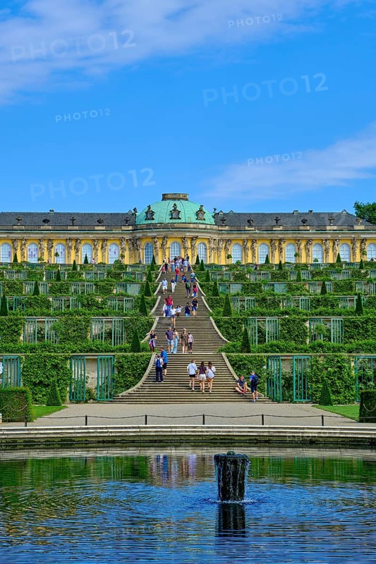 French Rondell and Great Fountain with view over the vineyard terraces to Sanssouci Palace