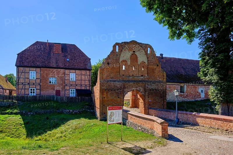 Lower gate with gatehouse and bridge of Stargard Castle in the town of the same name Burg Stargard