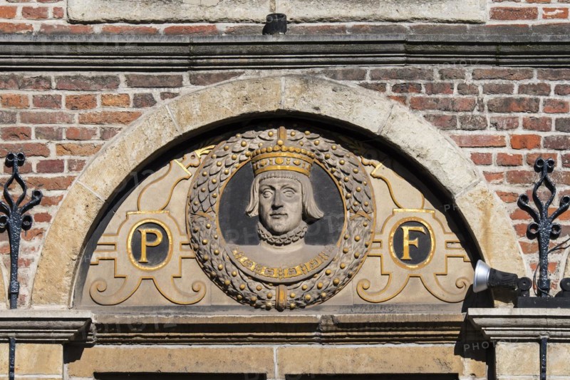 One of 14 bustes of the Count of Flanders