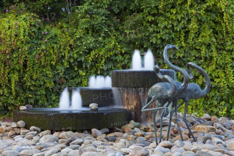 Fountain and sculpture group Three Flamingos
