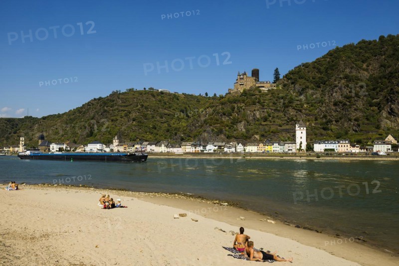 Katz Castle on the Rhine and sandy beach, St. Goarshausen, Upper Middle Rhine Valley, Rhineland-Palatinate, Germany, Europe