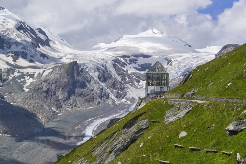 Grossglockner, Pasterzen Glacier, Wilhelm Swarovski Observatory at Kaiser-Franz-Josefs-Hoehe, Grossglockner High Alpine Road, Hohe Tauern National Park, Carinthia, Austria, Europe