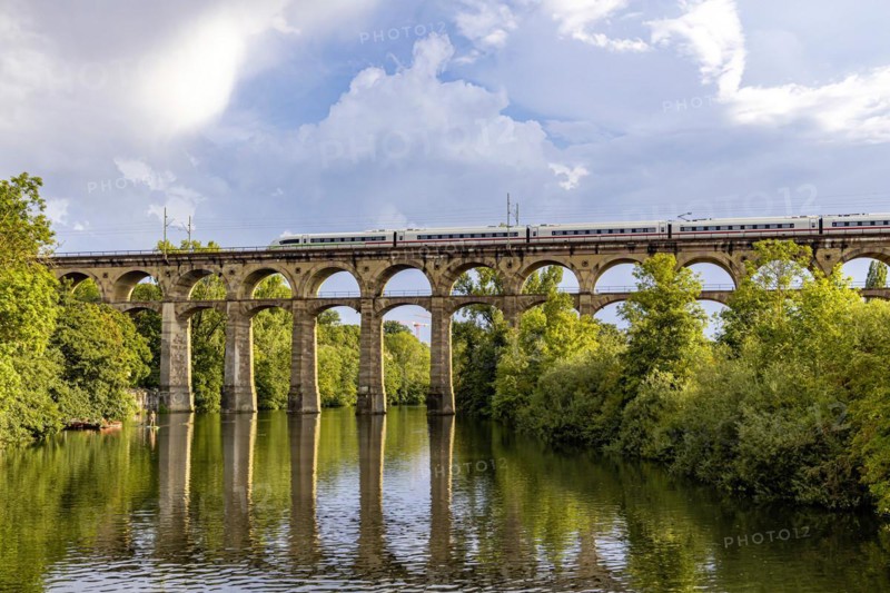 Enz viaduct Bietigheim with InterCityExpress ICE of Deutsche Bahn, railway viaduct over the river Enz, Bietigheim-Bissingen, Baden-Wuerttemberg, Germany, Europe