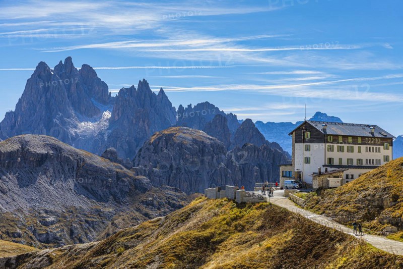Auronzo Hut, behind the peaks of the Cadini di Misurina, Dolomites, South Tyrol, Italy, Europe