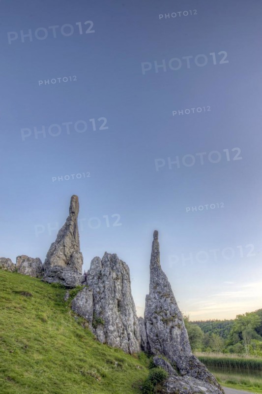 Stone Virgins, rock needles in the Eselsburg Valley, landscape of the Swabian Alb near Herbrechtingen, Baden-Wuerttemberg, Germany, Europe