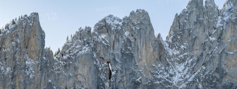 Grossmutterloch, erosion gap in the saddle peaks, Fribourg Alps, Jaun, Fribourg, Switzerland, Europe