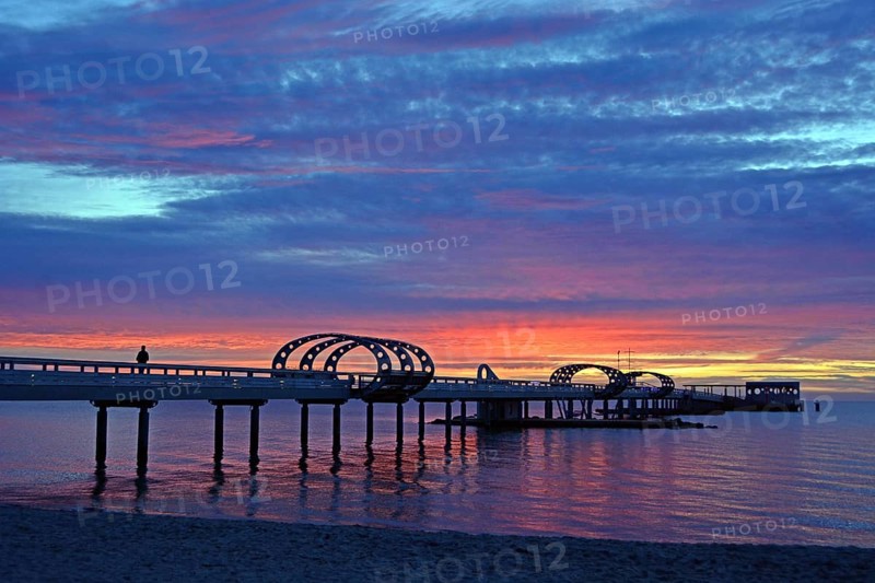 Kellenhusen Baltic Sea pier, sunrise, Schleswig-Holstein, Germany, Europe