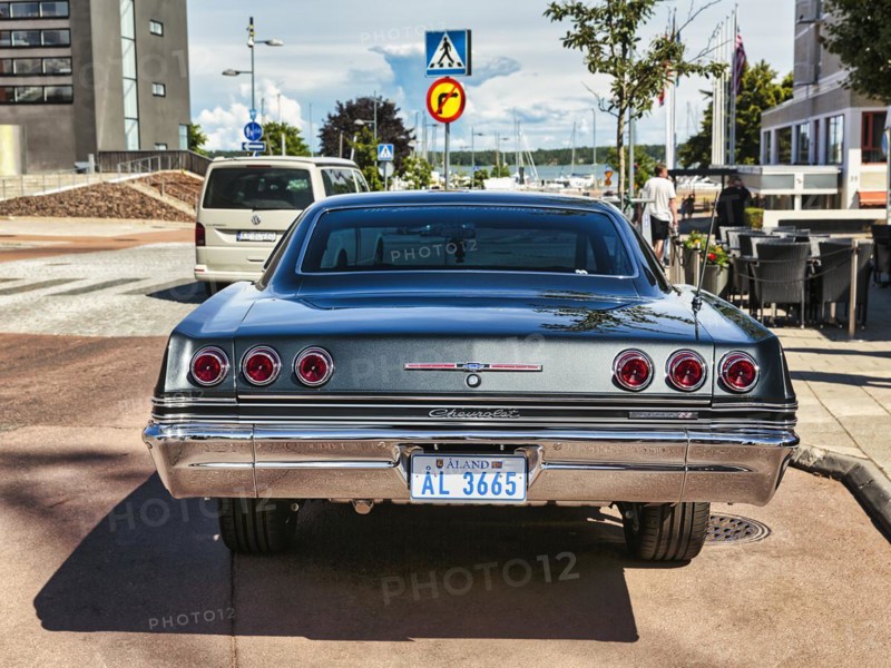 Chevrolet, old road cruiser with number plate, car number plate of the autonomous region of Aland, Mariehamn, Aland Islands, Aland Islands, Finland, Europe