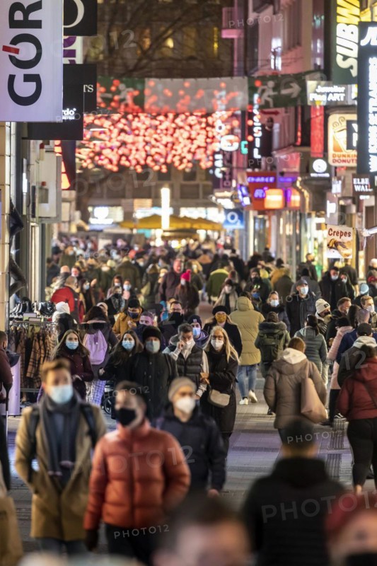 Pre-Christmas period in the Hohe Strasse in Cologne, colourful hustle and bustle during Advent, Cologne, North Rhine-Westphalia, Germany, Europe