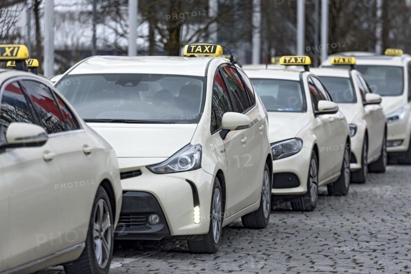 Many taxis queue up, waiting in line at the taxi stand, Messe, Munich, Upper Bavaria, Bavaria, Germany, Europe